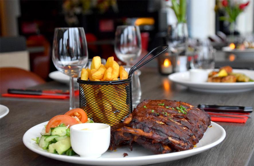 Bastion Hotel Барендрехт Екстериор снимка