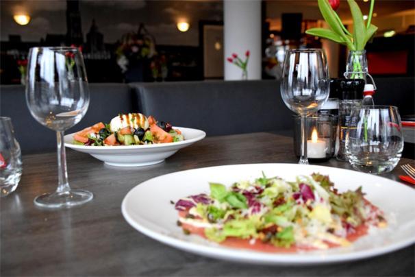 Bastion Hotel Барендрехт Екстериор снимка