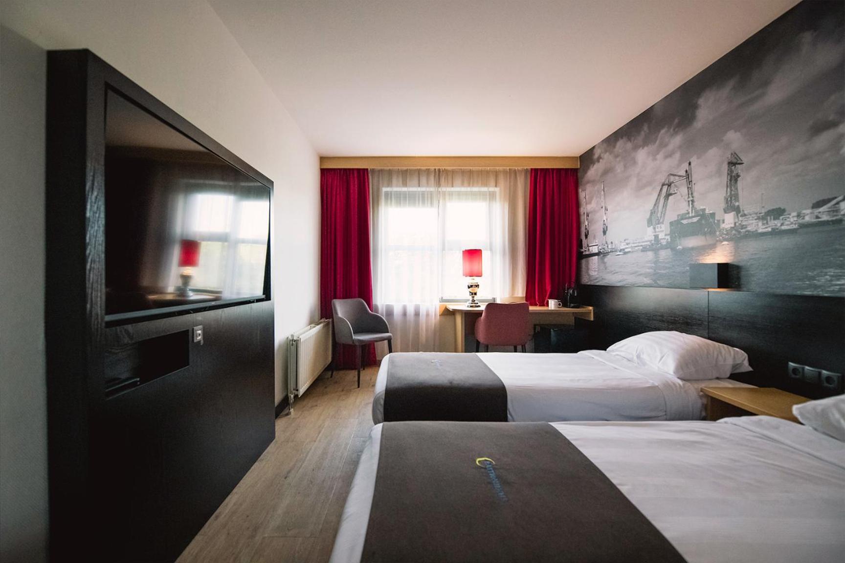 Bastion Hotel Барендрехт Екстериор снимка